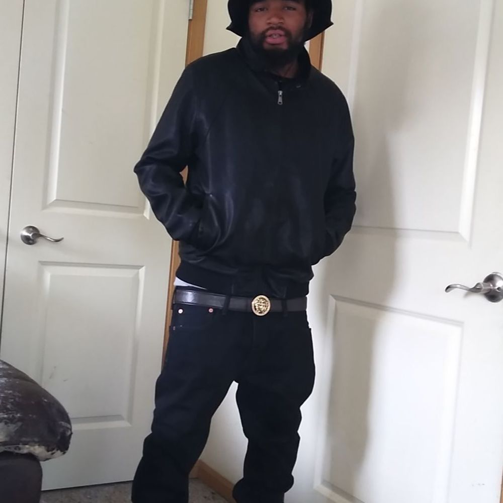 Meet your Posher, John john